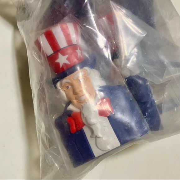 Vintage NWT Hallmark Patriotic Uncle Sam Table Cover Clips - Picture 4 of 7